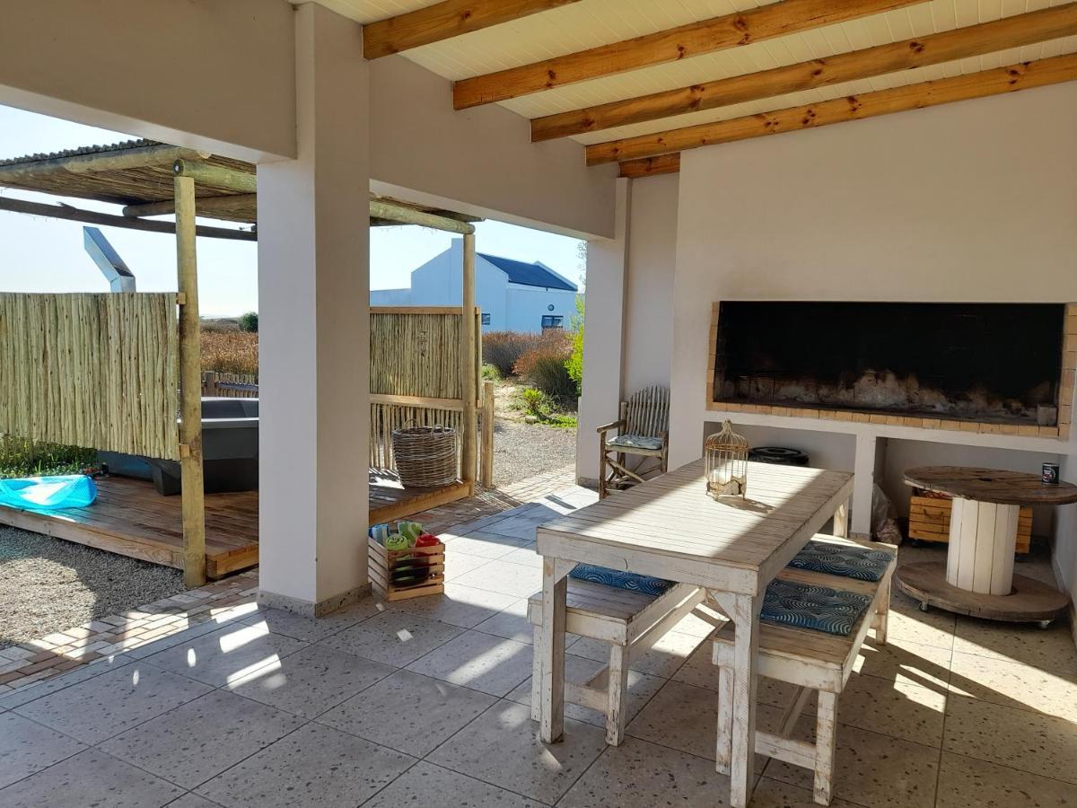 לאנגבאן Camelot Cottages מראה חיצוני תמונה