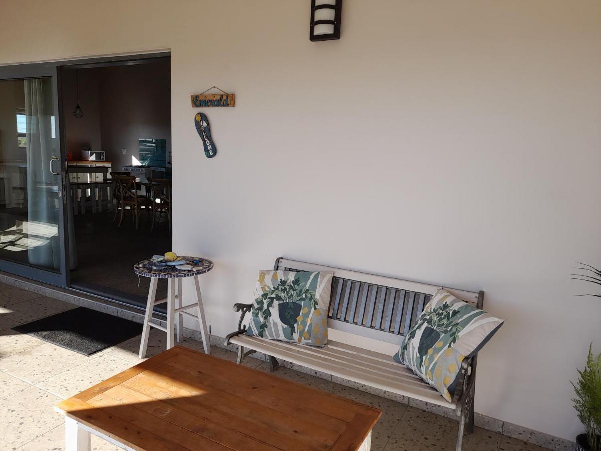לאנגבאן Camelot Cottages מראה חיצוני תמונה